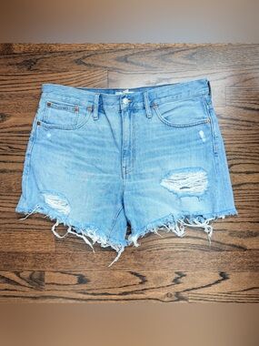 Madewell Relaxed Fit Mid Length Distressed Denim Shorts - size 31